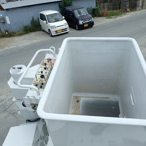 高所作業車バケット内