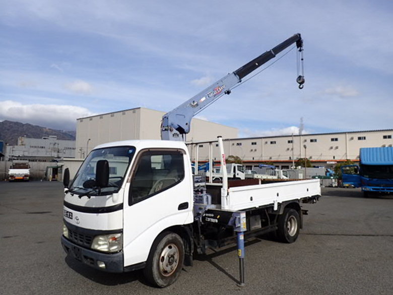 走行少なめ、ラジコン付き3段クレーン入荷！H16 トヨタダイナ