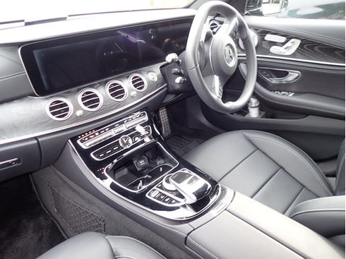 メルセデス　ベンツ Eクラス ステーションワゴン E220d アバンギャルド スポーツ