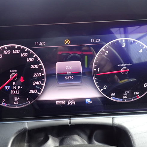 メルセデス　ベンツ Eクラス ステーションワゴン E220d アバンギャルド スポーツ
