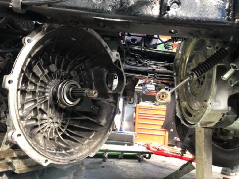 いすゞエルフのクラッチ交換、ミッション修理 | ミッション | 基礎知識