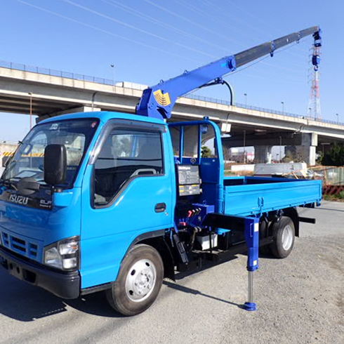 イスズエルフクレーン付トラック　4段　ラジコン　走行少 程度良好