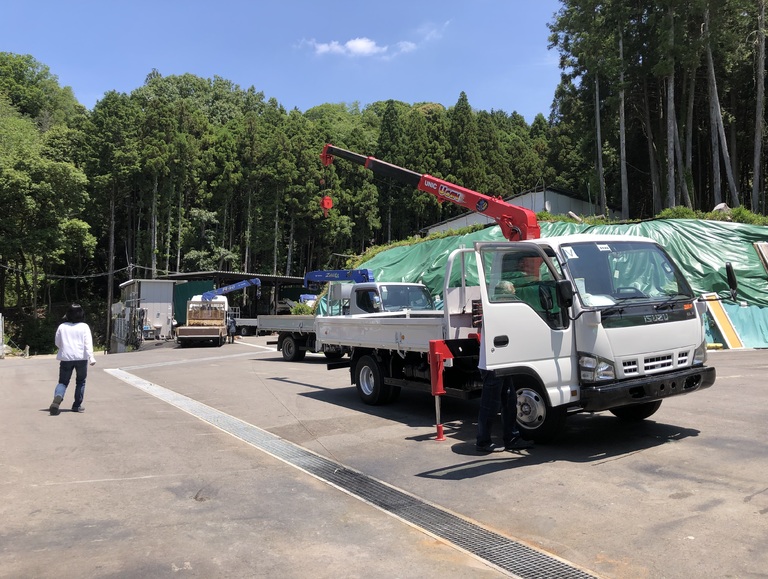 再生トラック　社員募集25万円から、社員寮完備、　有限会社フリーマーケット123