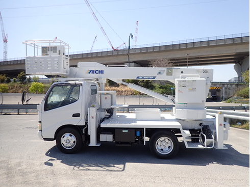 看板、塗装、通信工事の高所作業車