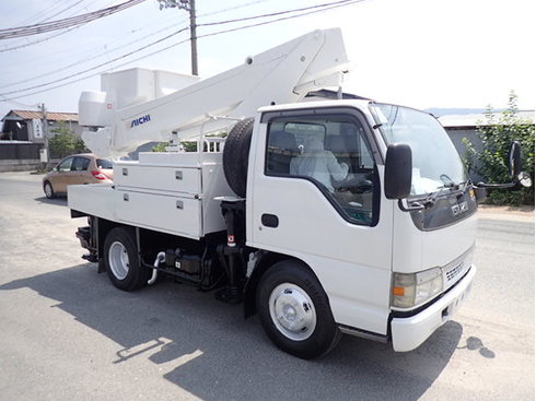 電工仕様の高所作業車