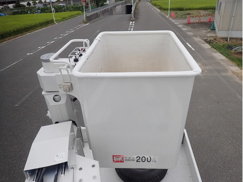 外壁・屋根の施工　通信工事　街路樹の手入れ　看板工事　各種メンテナンス