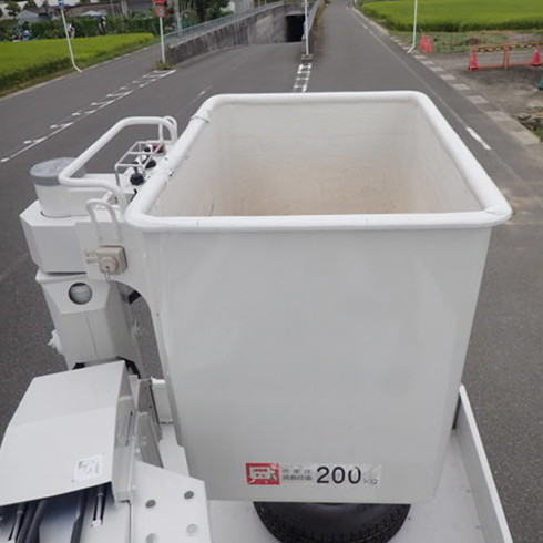 外壁・屋根の施工　通信工事　街路樹の手入れ　看板工事　各種メンテナンス