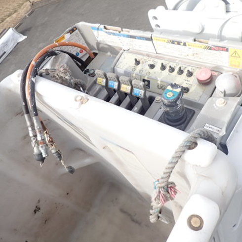 ワンピン　アース　200㎏バケット　FRPバケット　高所部年次点検