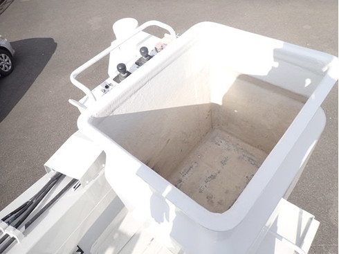 FRPバケット　安全装置　120㎏バケット　各種メンテナンス　通信工事