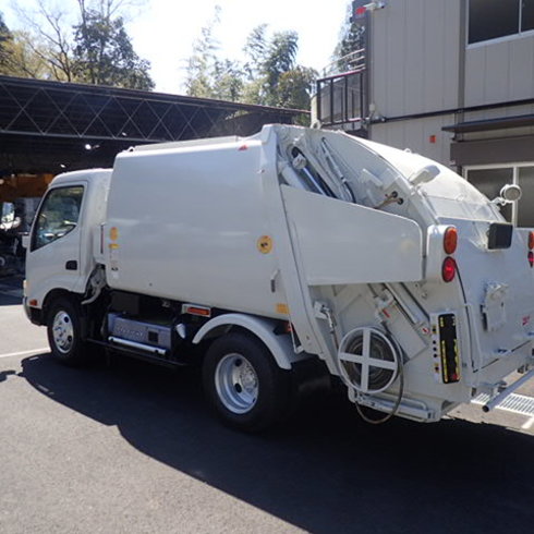 再生中古トラック販売　TRUCK123