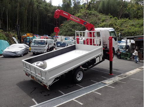 トラッククレーン　ジャッキクレーン トラッククレーン ジャッキクレーン