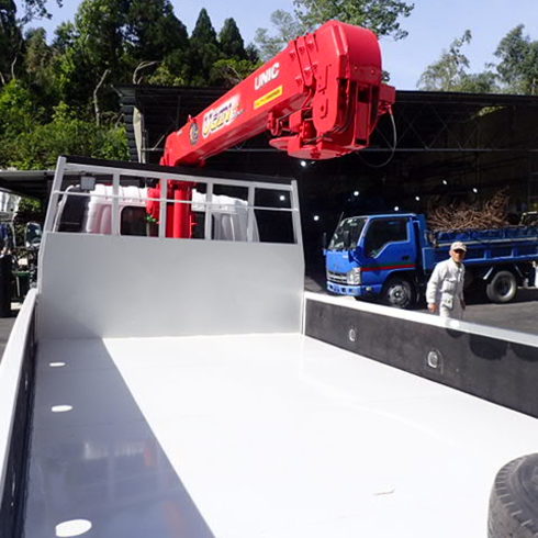 L380 床鉄板　アオリ穴　水平チェーン　アングル補強