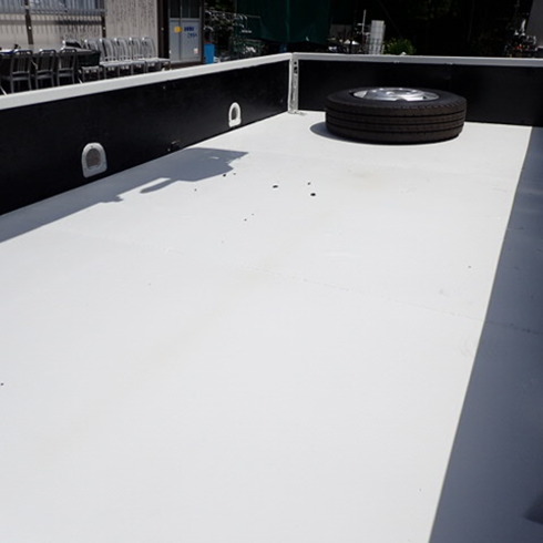 床鉄板 アオリ穴　はしごかけ　荷台下工具箱　アオリ水平チェーン