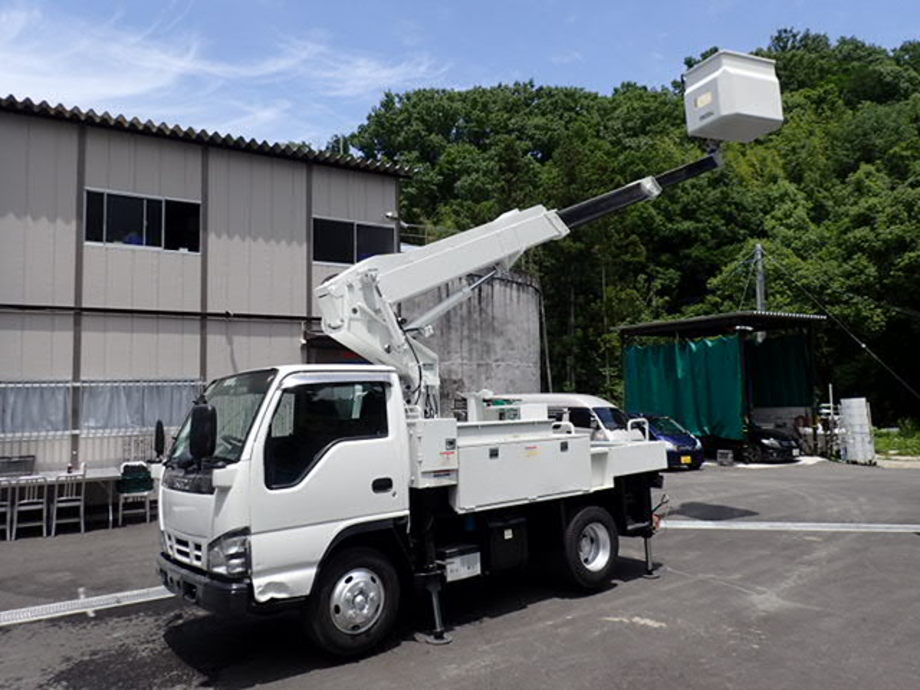 通信工事向きの高所作業車 9 9ｍ タダノ製ａｔ１００ 月額10万円 税別 レンタルしています 高所作業車 レンタル リース スタッフblog 大阪の再生中古トラック専門店 販売 買取 トラック１２３