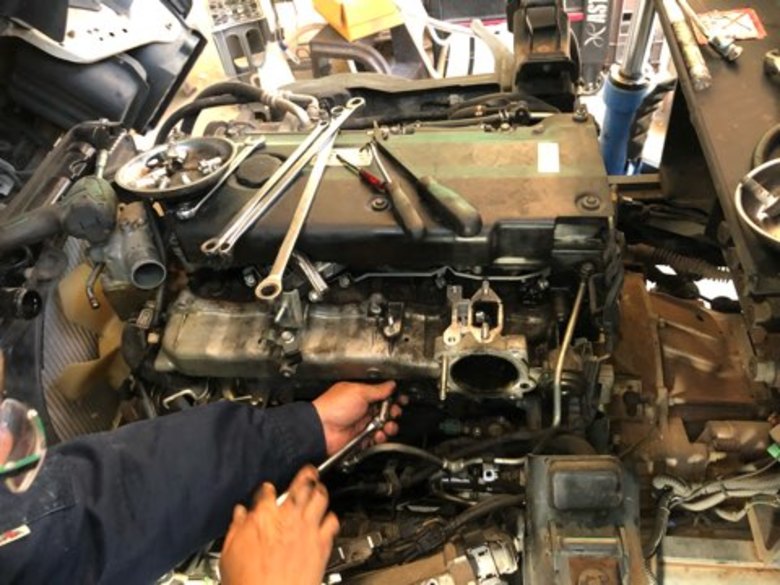 いすゞ ISUZU エルフ 純正EGRバルブ 型式KR-NKR81EAV