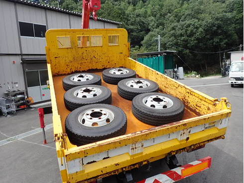 荷台下カゴ　キャビン上デッキ　パトライト　　