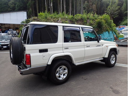 70 復刻モデル 生誕30周年 世界で愛される車　憧れの