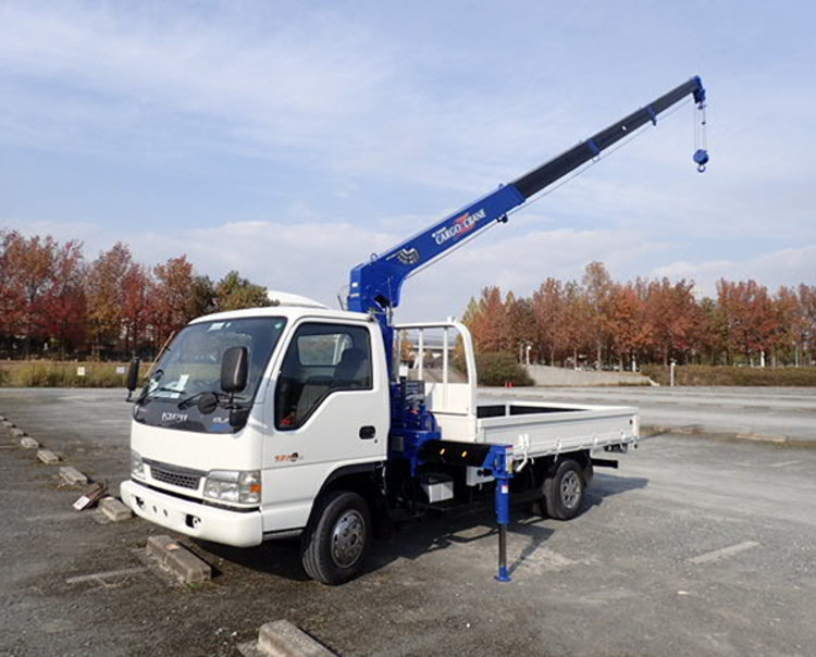 中古クレーン販売 ショートボディ11尺 走行2万km H14 イスズエルフ 2t 標準11尺 4段クレーン ラジコン フックイン タダノ 走行少 造園 設備 石屋さんに 価格 284 9万円 税込 クレーン 穴堀建柱車 中古トラックを探す 大阪の再生中古トラック専門店 販売