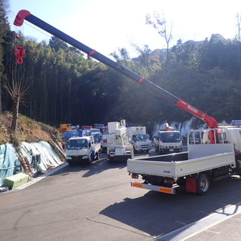 資材搬入　スクラップ　産廃　建設　運送