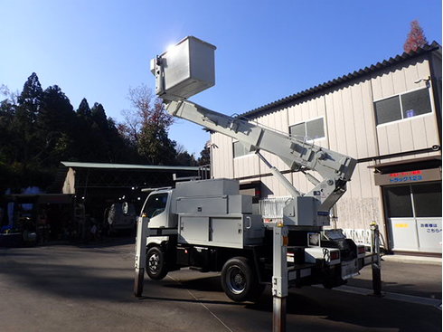 高所作業車　バケット車　アイチ　SN15B 14.6M