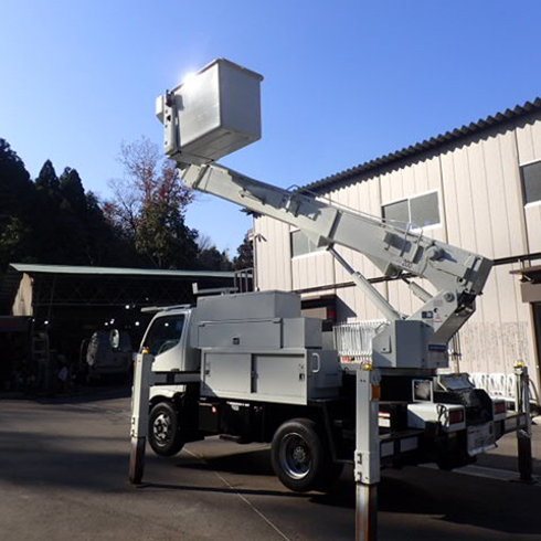 高所作業車　バケット車　アイチ　SN15B 14.6M