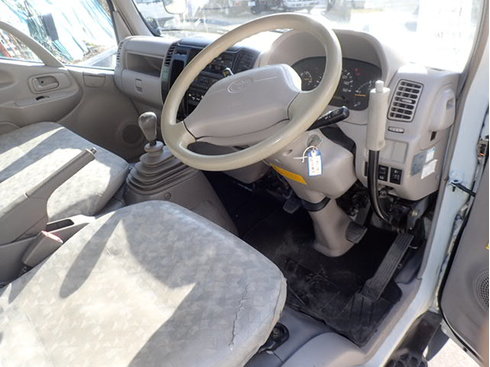 エアコン　パワステ　パワーウインドウ　エアバック　バックカメラ