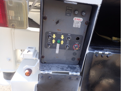 左右工具箱　荷台下長物入れ　アース　