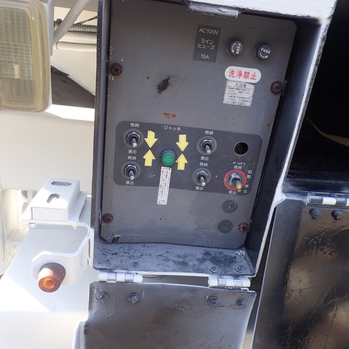 左右工具箱　荷台下長物入れ　アース　