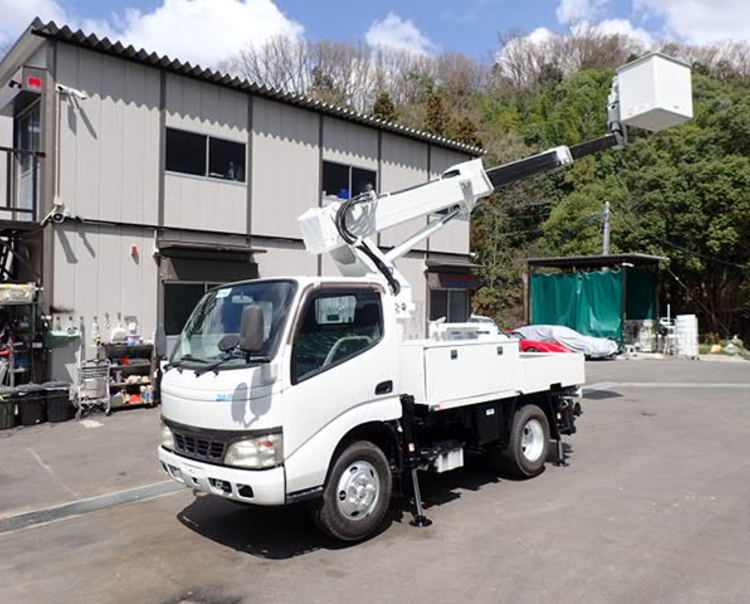 走行の少ない高所作業車販売中 H19 日野デュトロ 高所 アイチss12a 11 9m Frpバケット 看板 ペンキ屋さんにおススメ 高所作業車のレンタルもご相談ください 高所作業車 中古トラックを探す 大阪の再生中古トラック専門店 販売 買取 トラック１２３