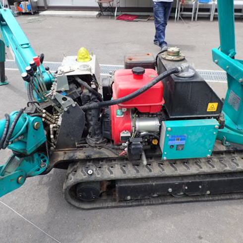 狭所　傾斜地　不整地　山