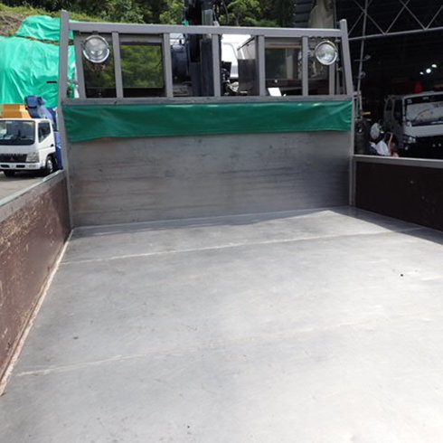 ステンレス荷台　ラジコン　セイコーラック　マーカーランプ　長物入れ　