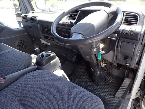 ユニック車　クレーン車　 再生中古トラック　小型クレーン