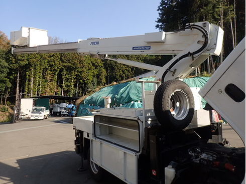 イスズ 小型 トラック 中古