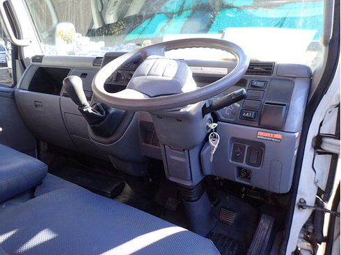 ユニック車　クレーン車　 再生中古トラック　小型クレーン