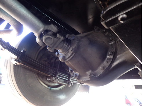 トラックシャーシ　小型　8ナンバー