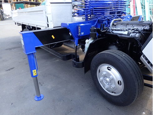 ユニック車　クレーン車　 再生中古トラック　小型クレーン