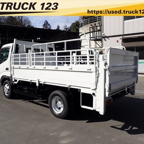 平ボディ　中古　トラック　準中型