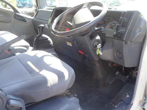 ユニック車　クレーン車　 再生中古トラック　小型クレーン
