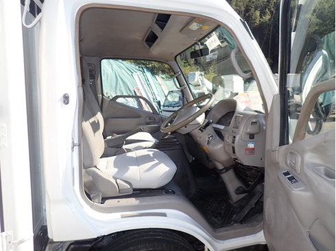 収納充実、垂直パワーゲート付平ボディ！H18年式 トヨタダイナ