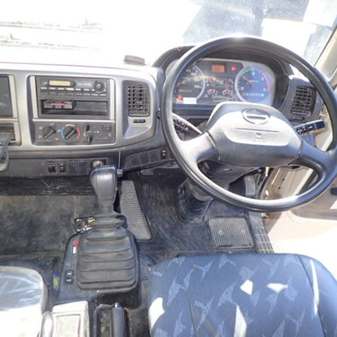 ヒノ　イスズ　三菱　トヨタ