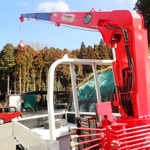 ユニック車　クレーン車　 クレーン付トラック　2トン　2ｔ