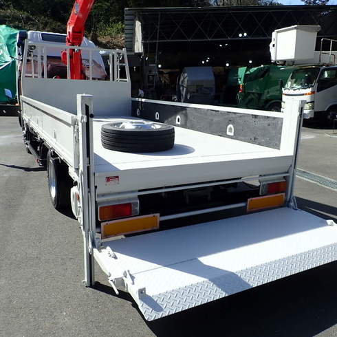 極東　リフト　積み下ろし　ボンベ　ドラム缶