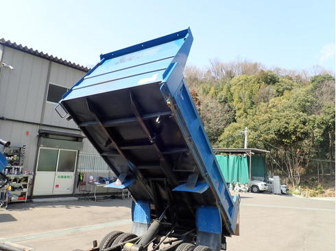 新明和　ダンプ 　3t　3トン　トラック