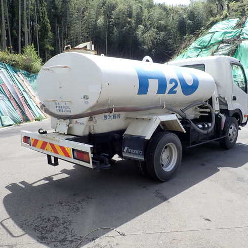 散水車　トラック　4トン　PTO式　極東