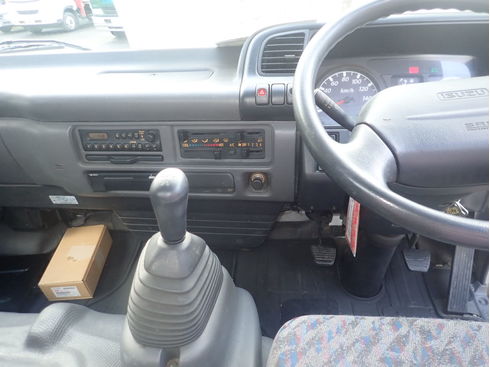 ユニック車　クレーン車　 再生中古トラック　クレーントラック