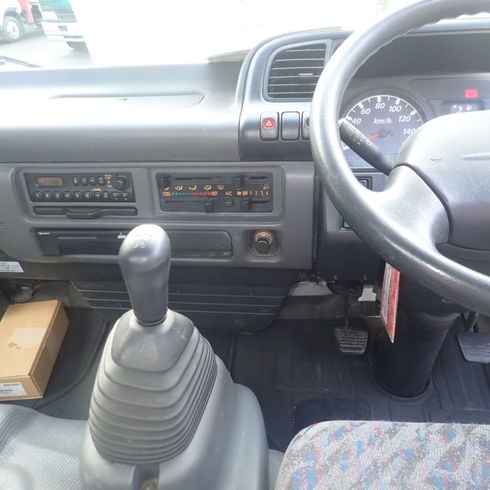 ユニック車　クレーン車　 再生中古トラック　クレーントラック