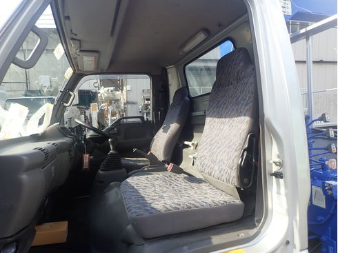 クレーン　高所作業車　ダンプ　重機　パッカー車