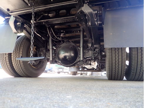 クレーン　高所作業車　ダンプ　重機　パッカー車