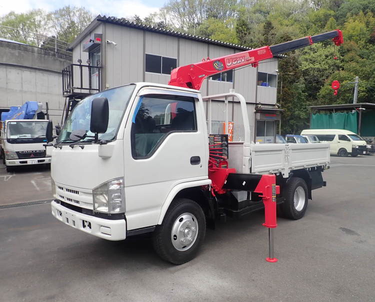 希少価値の高い超ロング仕様の荷台(長さ440cm)、積載3.5t、5段