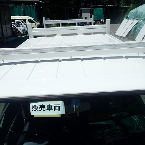 ウマ　キャビン　鳥居　荷台　後方